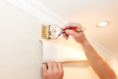 Pose de papier peint à Jullouville — revêtements muraux et toiles de verre